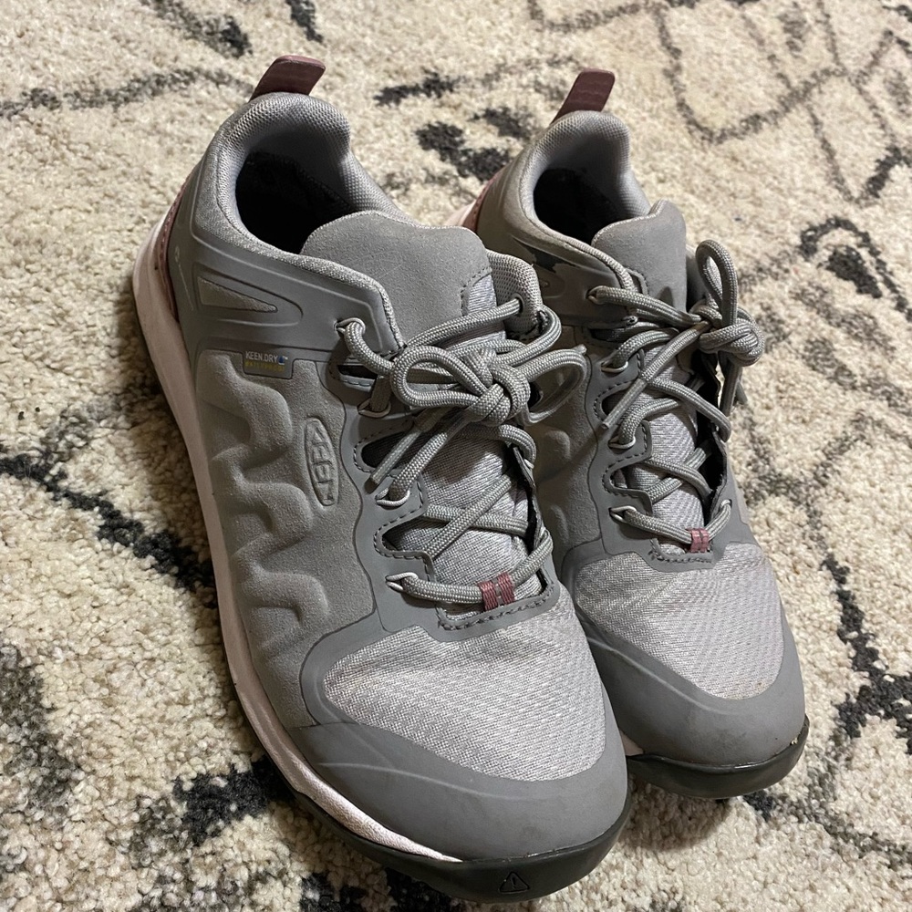 Keen Explore Waterproof Hiking Boots Gray 8.5